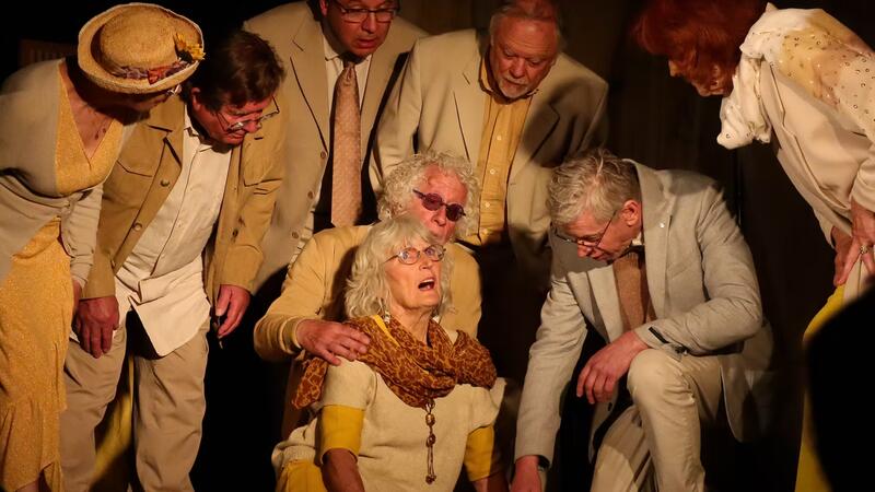 Pièce de théatre : Place de l'Horloge par la Cie de la Lanterne