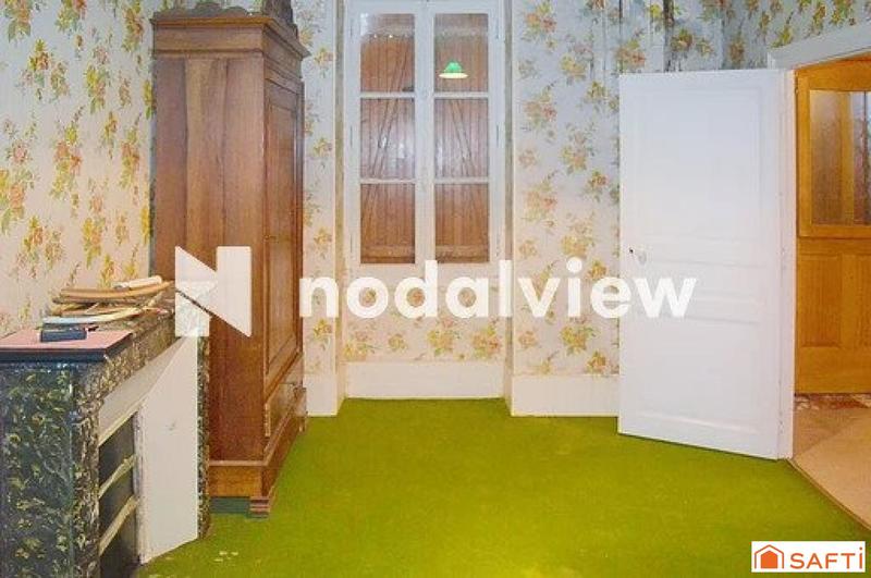 Maison - 180 m² - 8 pièces