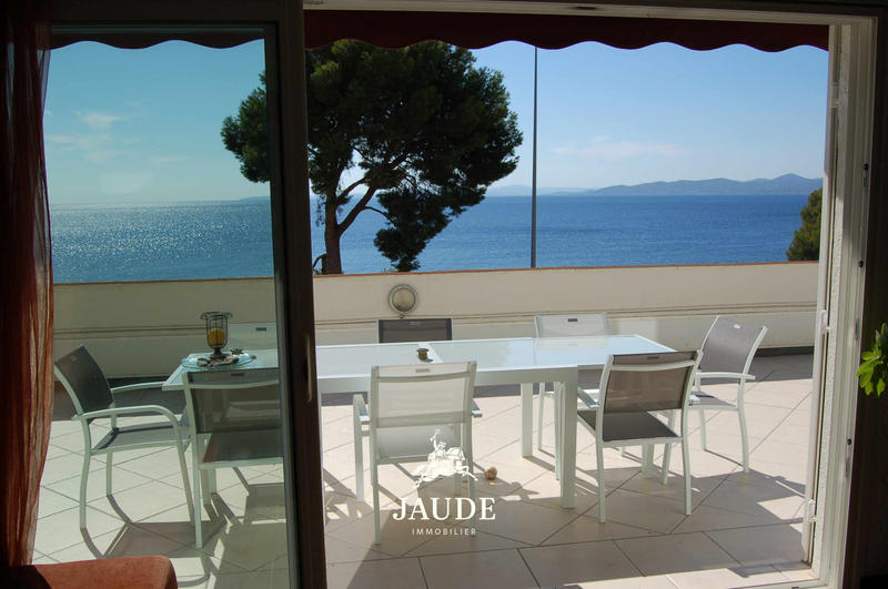 Maison - 270 m² - 10 pièces