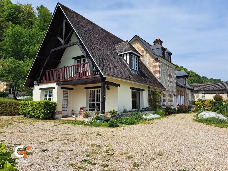 Maison - 203 m² - 7 pièces