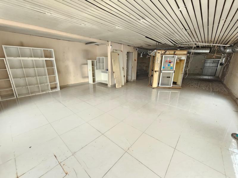 Local commercial - 100 m² - 2 pièces