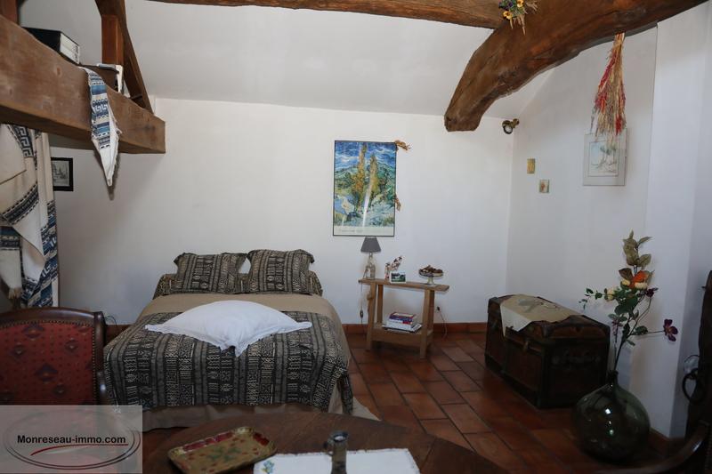 Propriété - 250 m² - 9 pièces