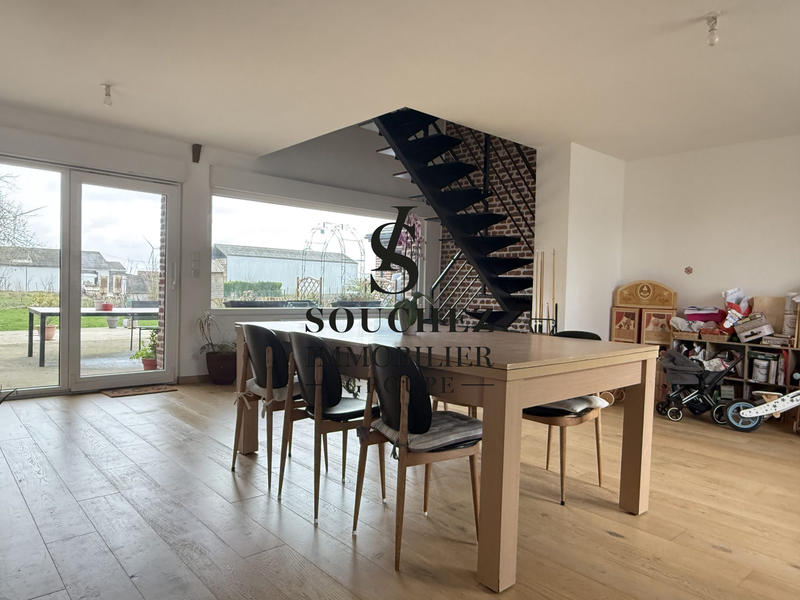 Maison - 276 m² - 5 pièces