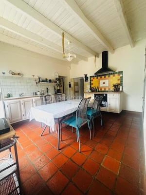 Corps de ferme - 297 m² - 9 pièces