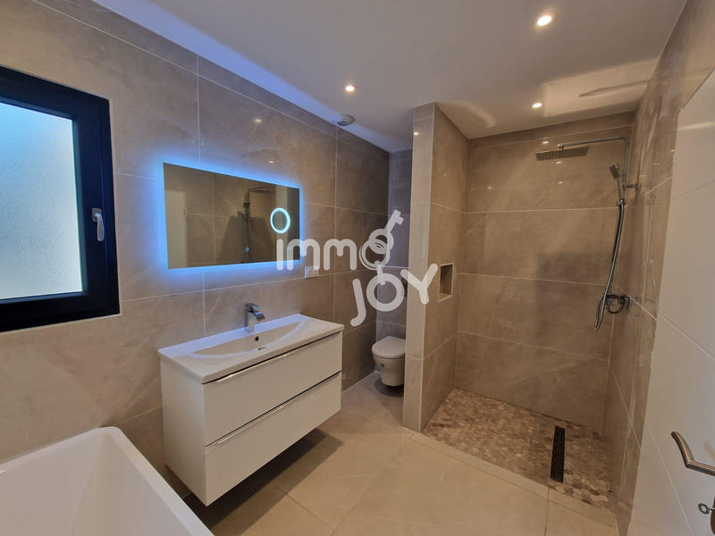 Villa - 131 m² - 4 pièces