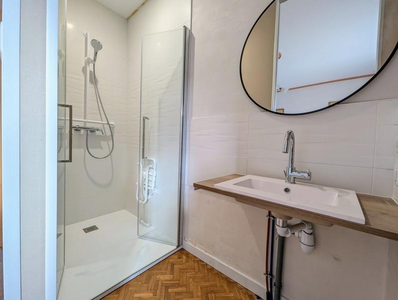 Maison - 295 m² - 17 pièces