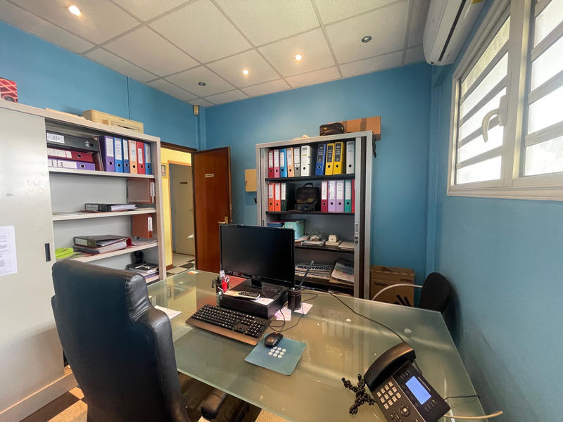 Local commercial - 124 m²