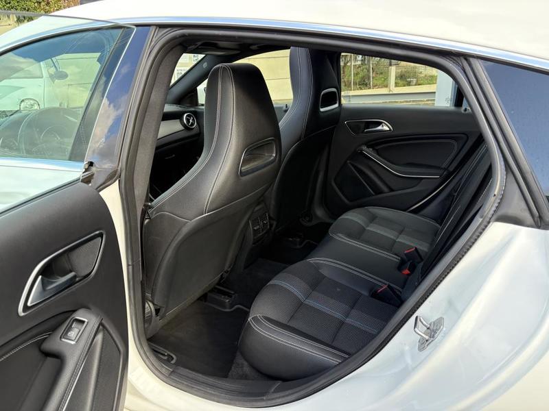 Mercedes Cla Shooting Brake 200 Cdi Sensation 7g-Dct + Attelage - Toit ouvrant