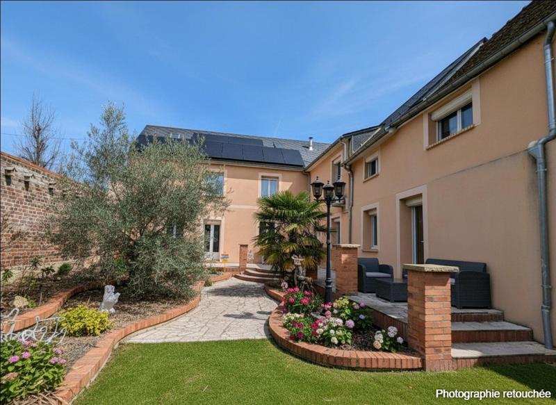 Maison - 429 m² - 20 pièces