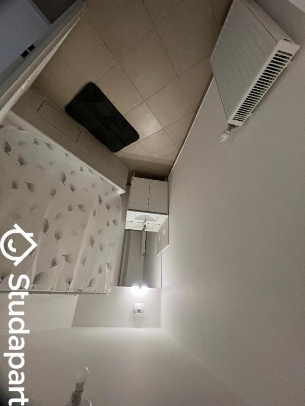 Chambre - 13 m² - 1 pièce