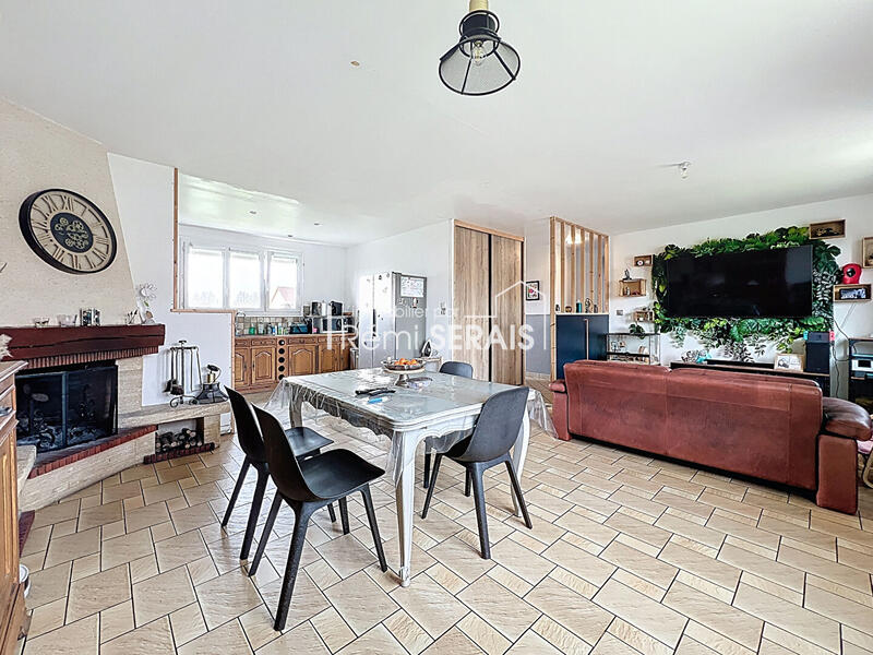 Maison - 88 m² - 4 pièces