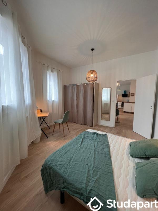 Chambre - 11 m² - 1 pièce