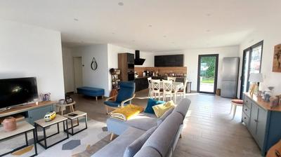 Maison - 102 m² - 5 pièces