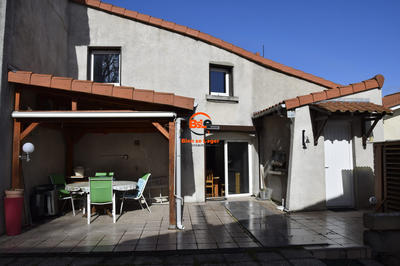 Maison - 102 m² - 4 pièces