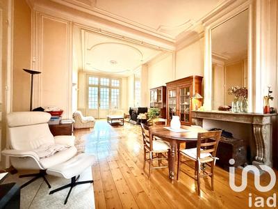 Maison - 186 m² - 8 pièces