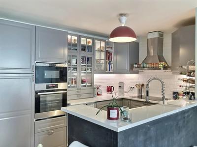 Appartement - 84 m² - 4 pièces