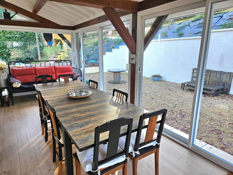 Maison - 245 m² - 8 pièces