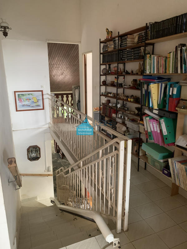 Maison - 230 m² - 6 pièces