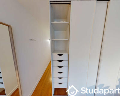 Chambre - 75 m² - 1 pièce