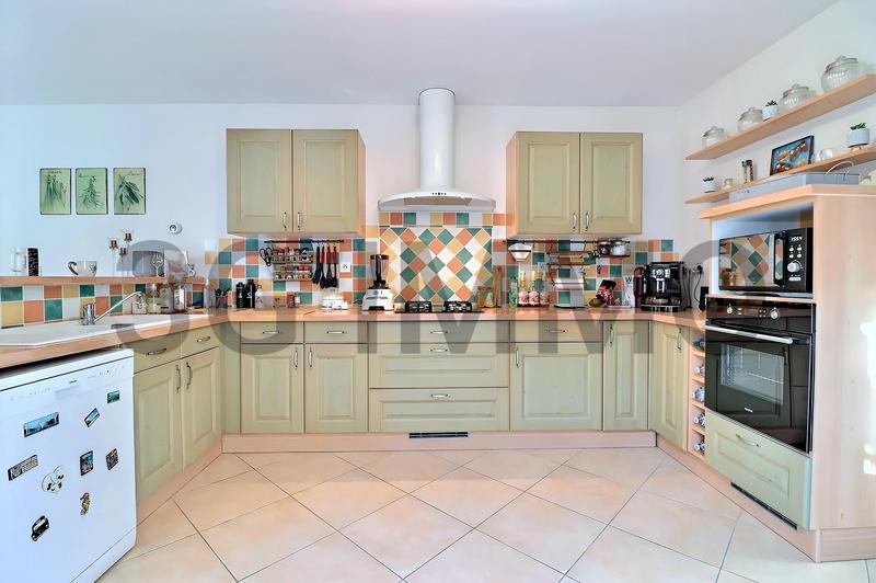 Maison jumelée - 129 m² - 7 pièces