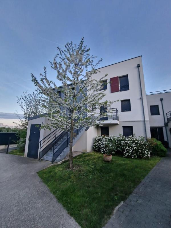 Duplex - 74 m² - 4 pièces