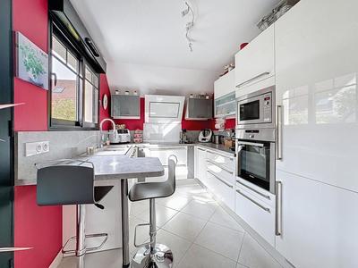 Appartement - 102 m² - 4 pièces