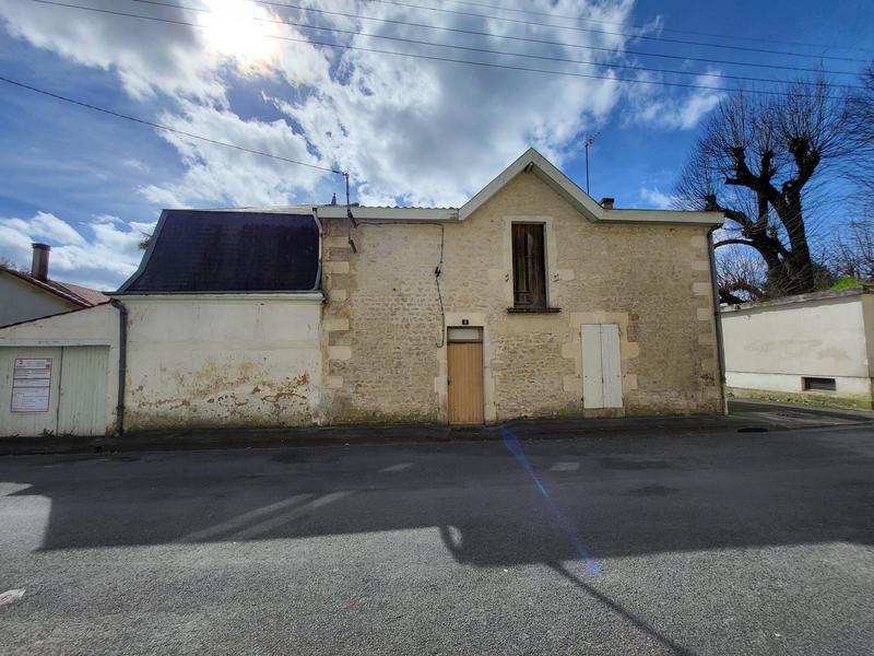 Maison ancienne - 102 m² - 3 pièces