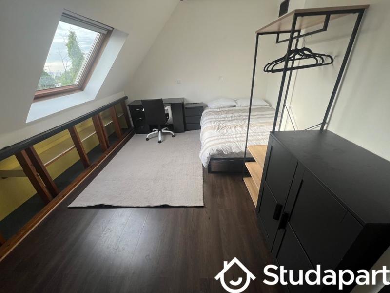 Chambre - 9 m² - 1 pièce