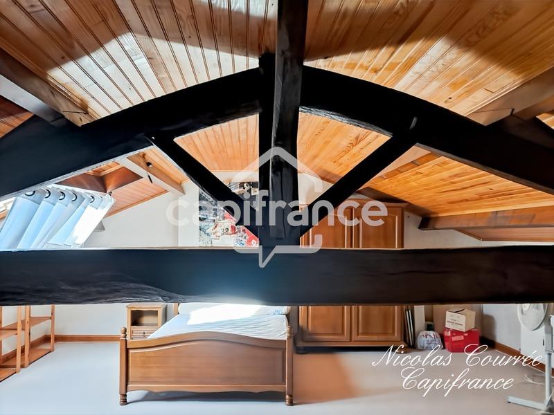 Maison - 214 m² - 5 pièces