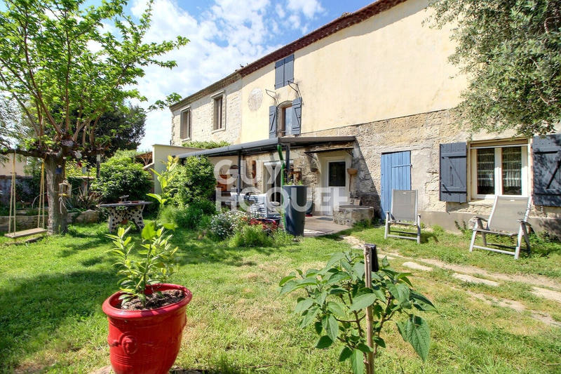 Maison - 238 m² - 8 pièces