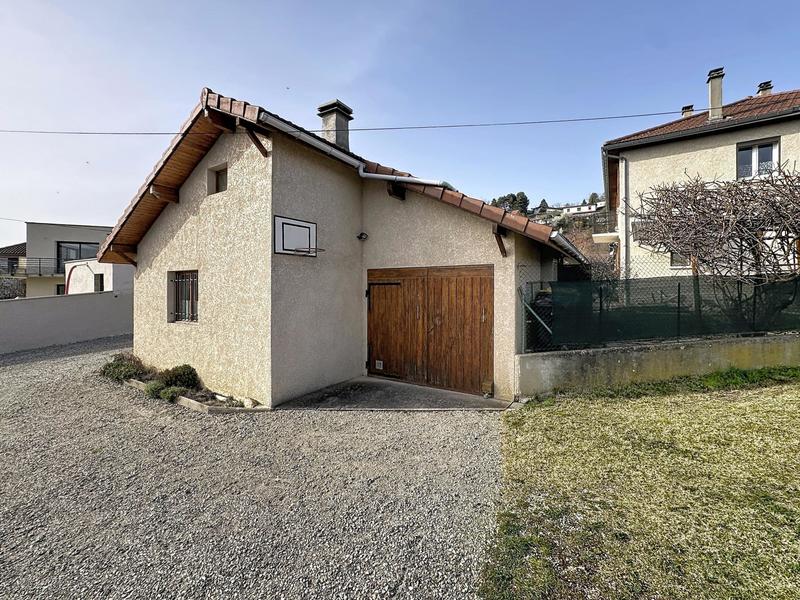 Maison - 104 m² - 7 pièces