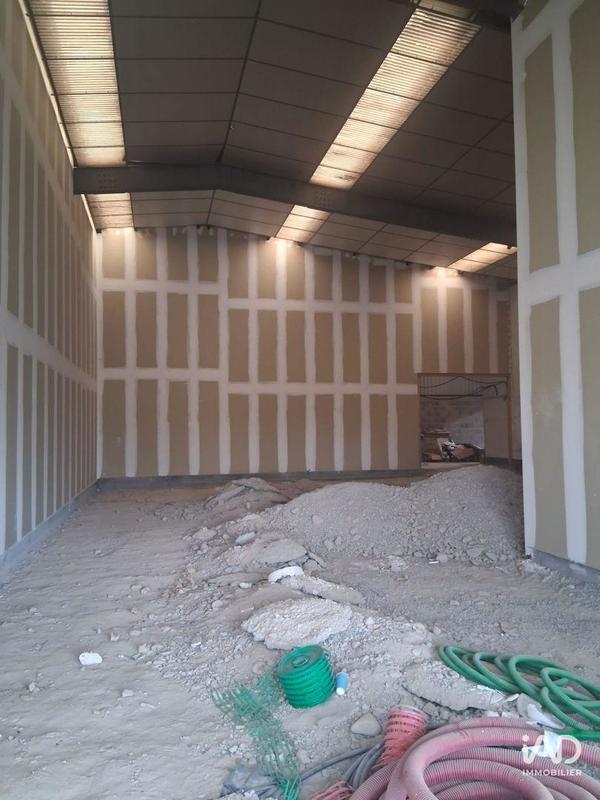 Local commercial - 207 m²