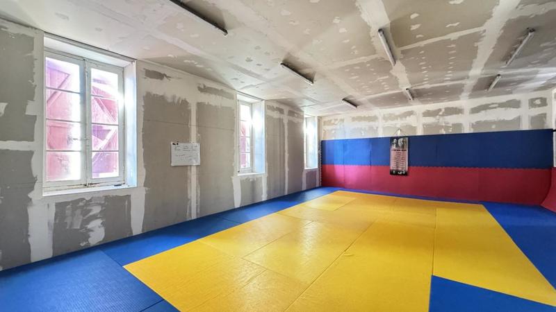 Maison - 310 m² - 5 pièces