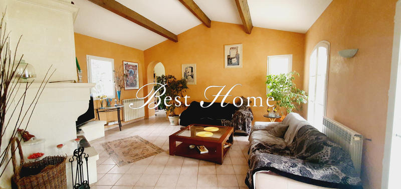 Maison - 230 m² - 8 pièces