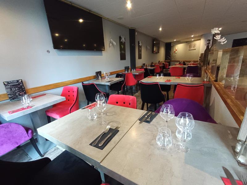 Local commercial - 310 m² - 7 pièces