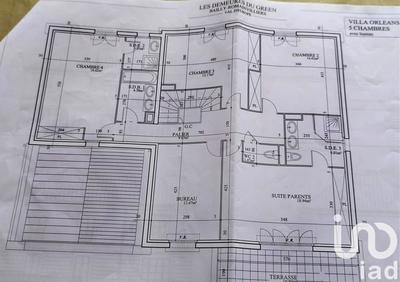 Maison - 234 m² - 8 pièces