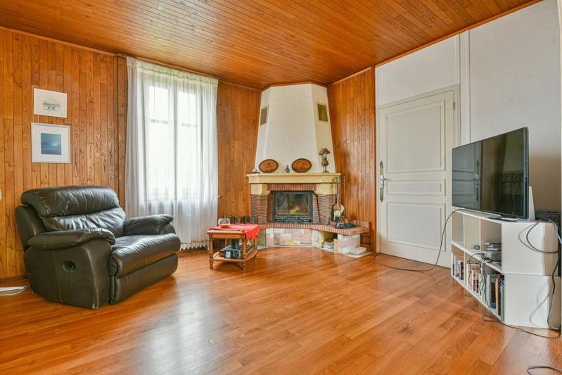 Maison - 182 m² - 8 pièces