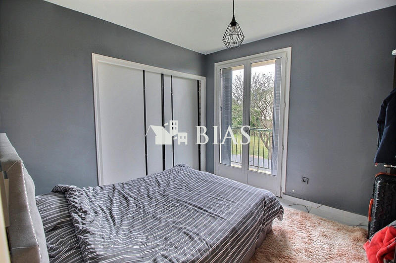 Maison - 92 m² - 6 pièces