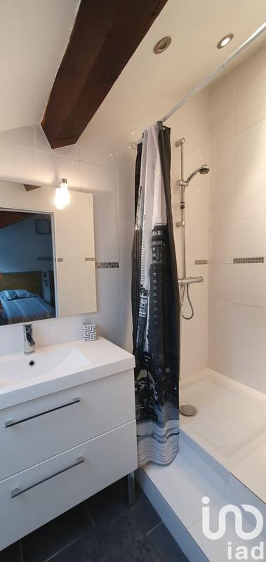 Loft - 201 m² - 9 pièces