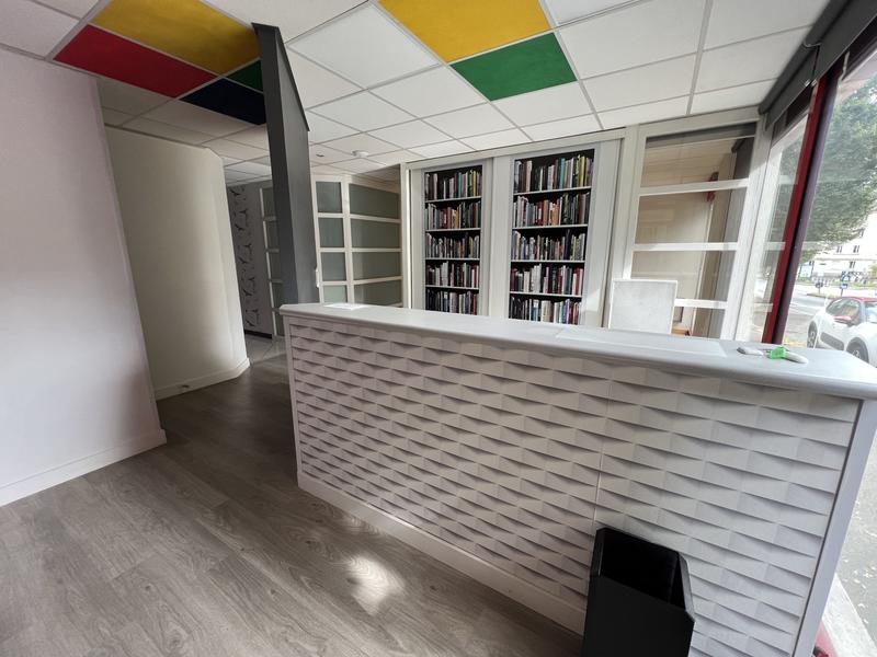 Local d'activités - 124 m²