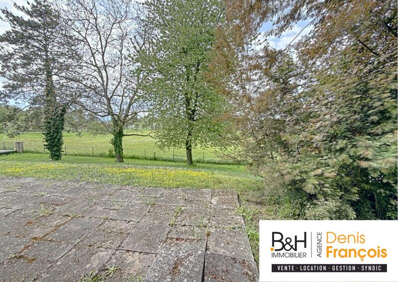 Maison - 303 m² - 11 pièces