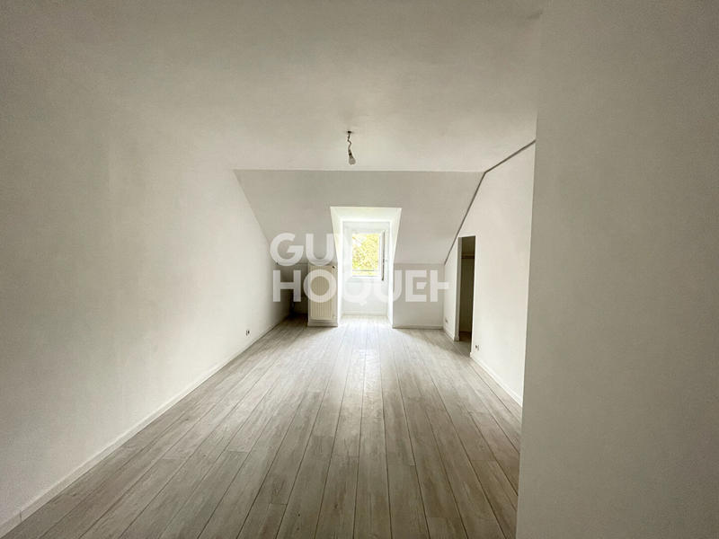 Maison - 195 m² - 10 pièces