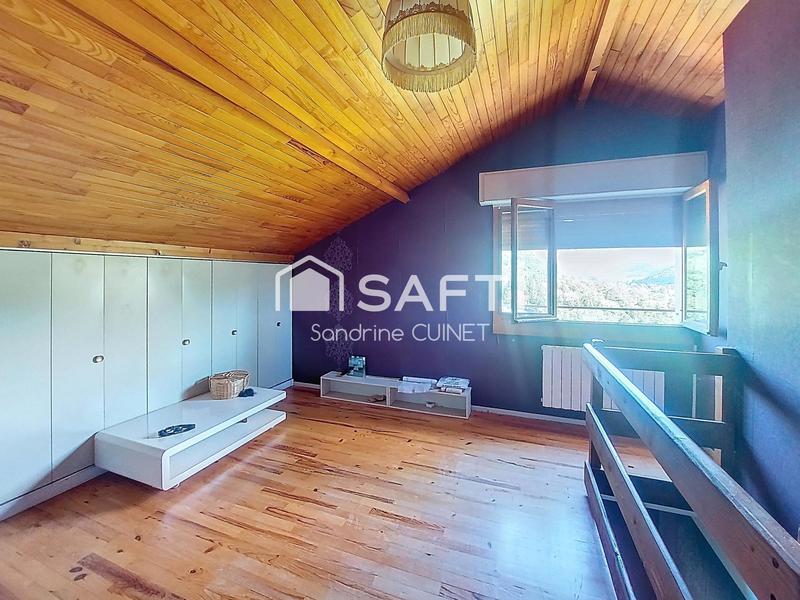 Maison - 179 m² - 9 pièces