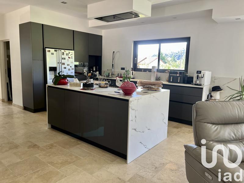 Maison - 151 m² - 6 pièces