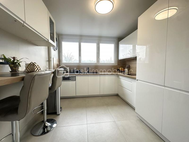 Appartement - 79 m² - 4 pièces