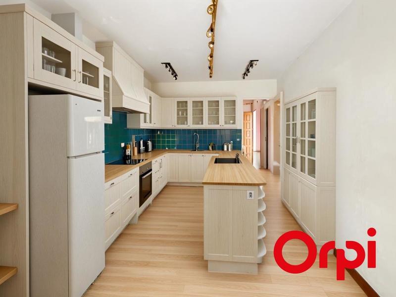 Maison - 143 m² - 6 pièces