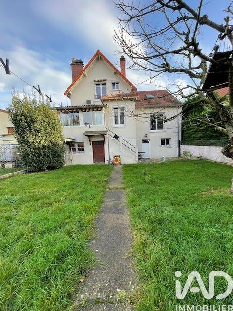 Maison - 122 m² - 6 pièces