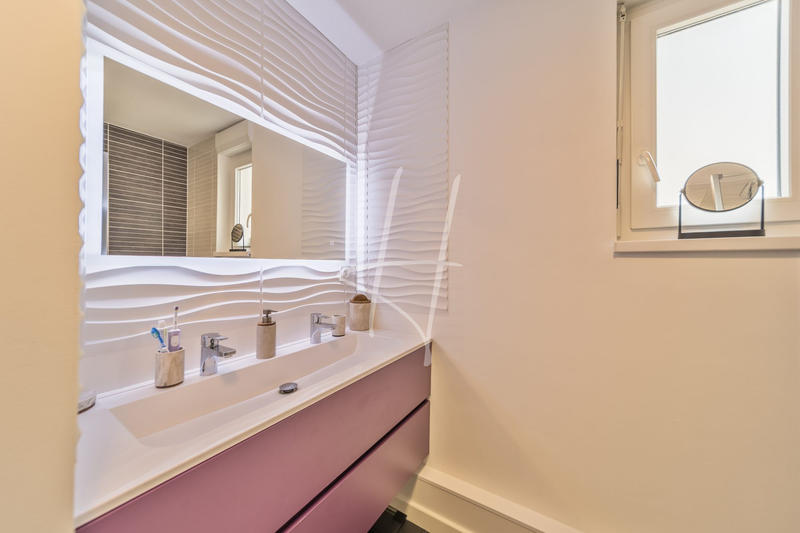 Appartement - 84 m² - 5 pièces