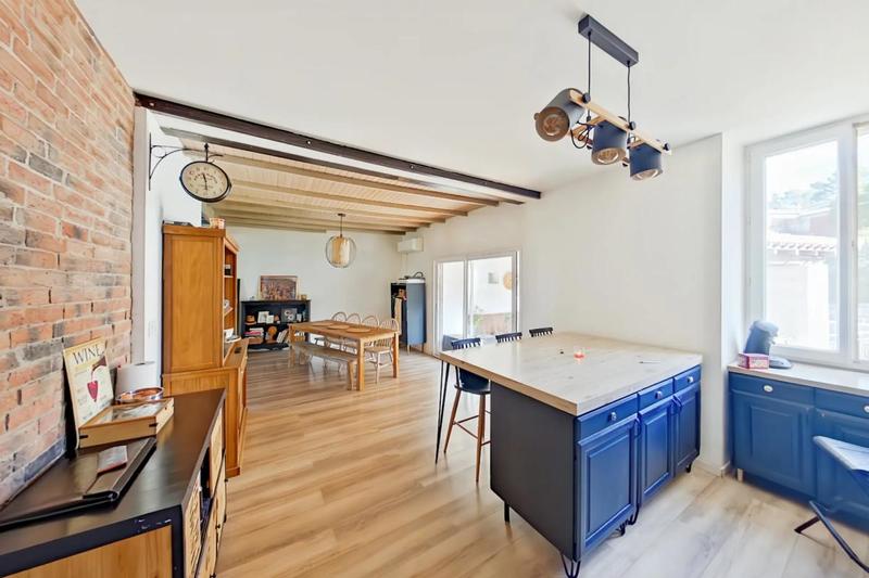 Maison - 198 m² - 5 pièces