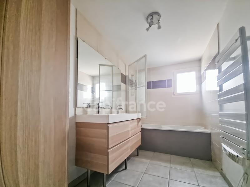 Maison - 91 m² - 6 pièces